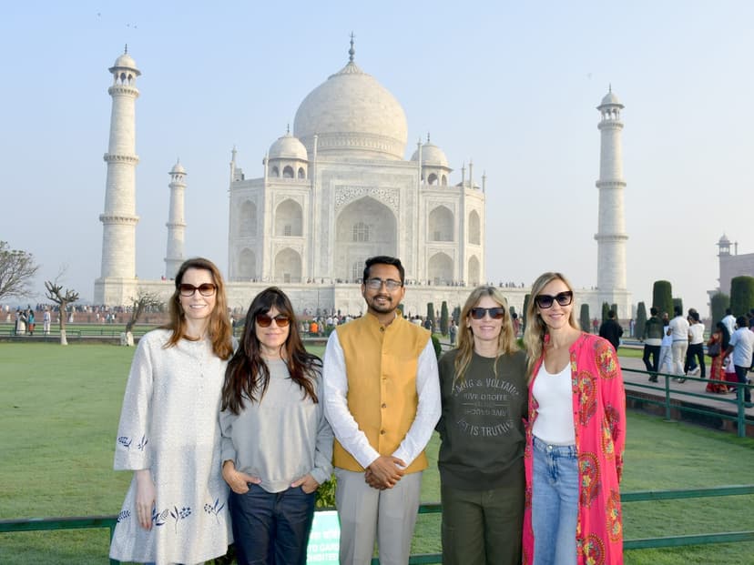 Private Sunrise Taj Mahal & Agra Fort in Agra - Discover the best tours in Agra with licensed local guides. Taj Mahal sunrise tours, heritage walks, food tours & day trips.