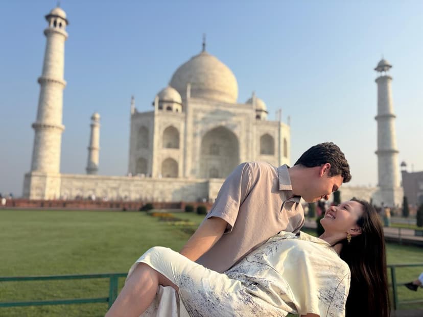Taj Mahal & Agra Private Day Tour With 5* Lunch in Agra - Discover the best tours in Agra with licensed local guides. Taj Mahal sunrise tours, heritage walks, food tours & day trips.